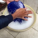 Cách giặt mũ bị mốc